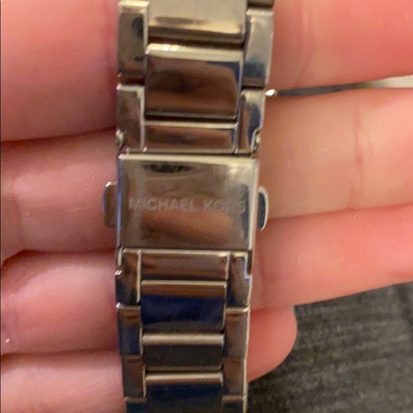 Michael Kors watch - Picture 2 of 4